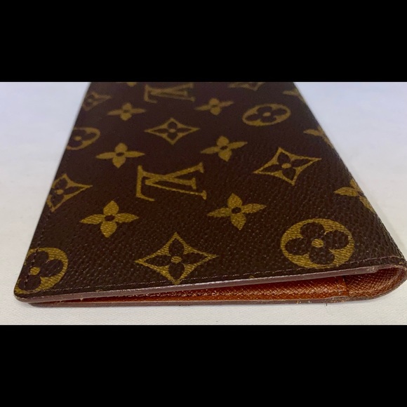 Louis Vuitton Monogram Checkbook - Picture 8 of 11